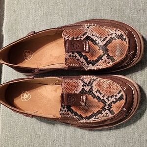Ariat womans shoes 6.5